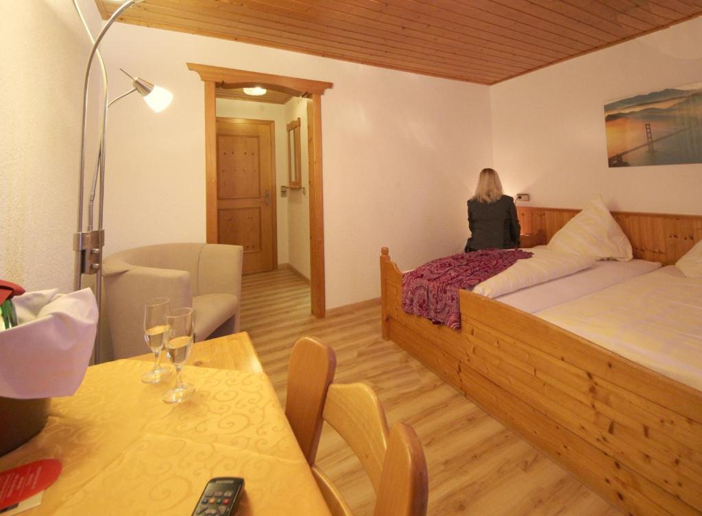 Hotel Krone Stuehlingen - Das Tor Zum Suedschwarzwald Exteriör bild